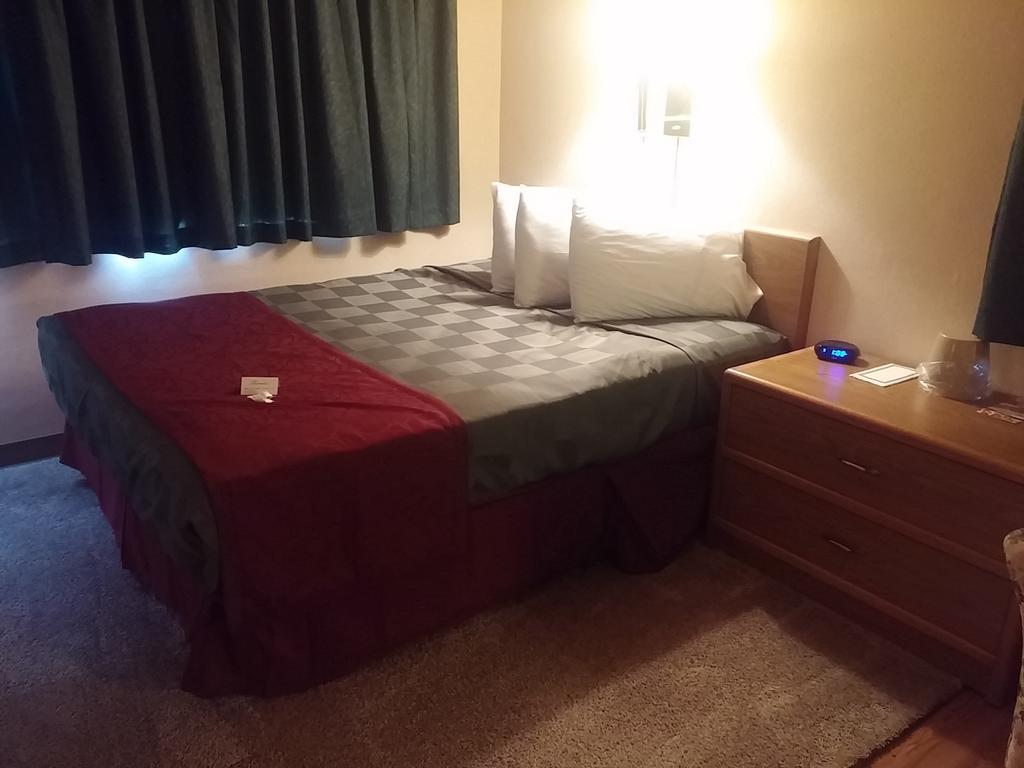 Mid Town Motel Great Falls Chambre photo
